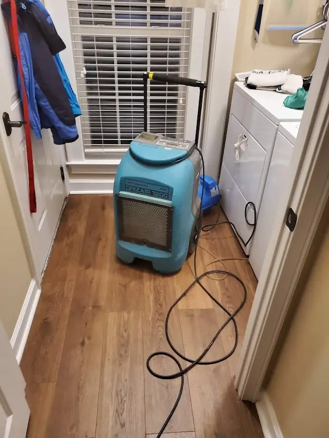 Commercial dehumidifier deployed for Crawl Space Restoration in Shively